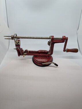 Back to Basics Apple Peeler Slicer Corer Red Cast Iron Suction Base Manual Crank